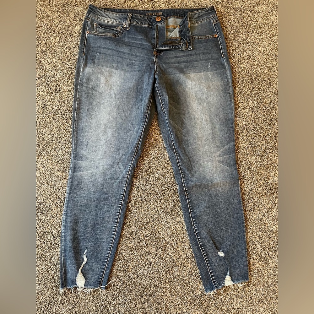 Maurices XL-R distressed skinny jeans